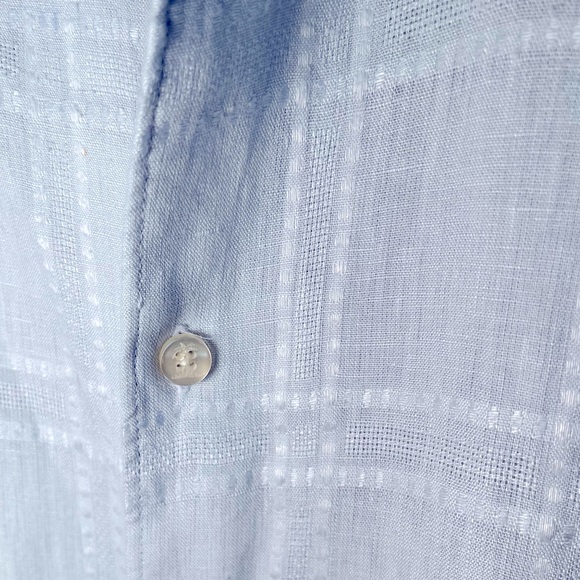 Tommy Bahamas Linen XL Light Sky Blue Embroidery Cool Beach Vibe Casual - Picture 2 of 6